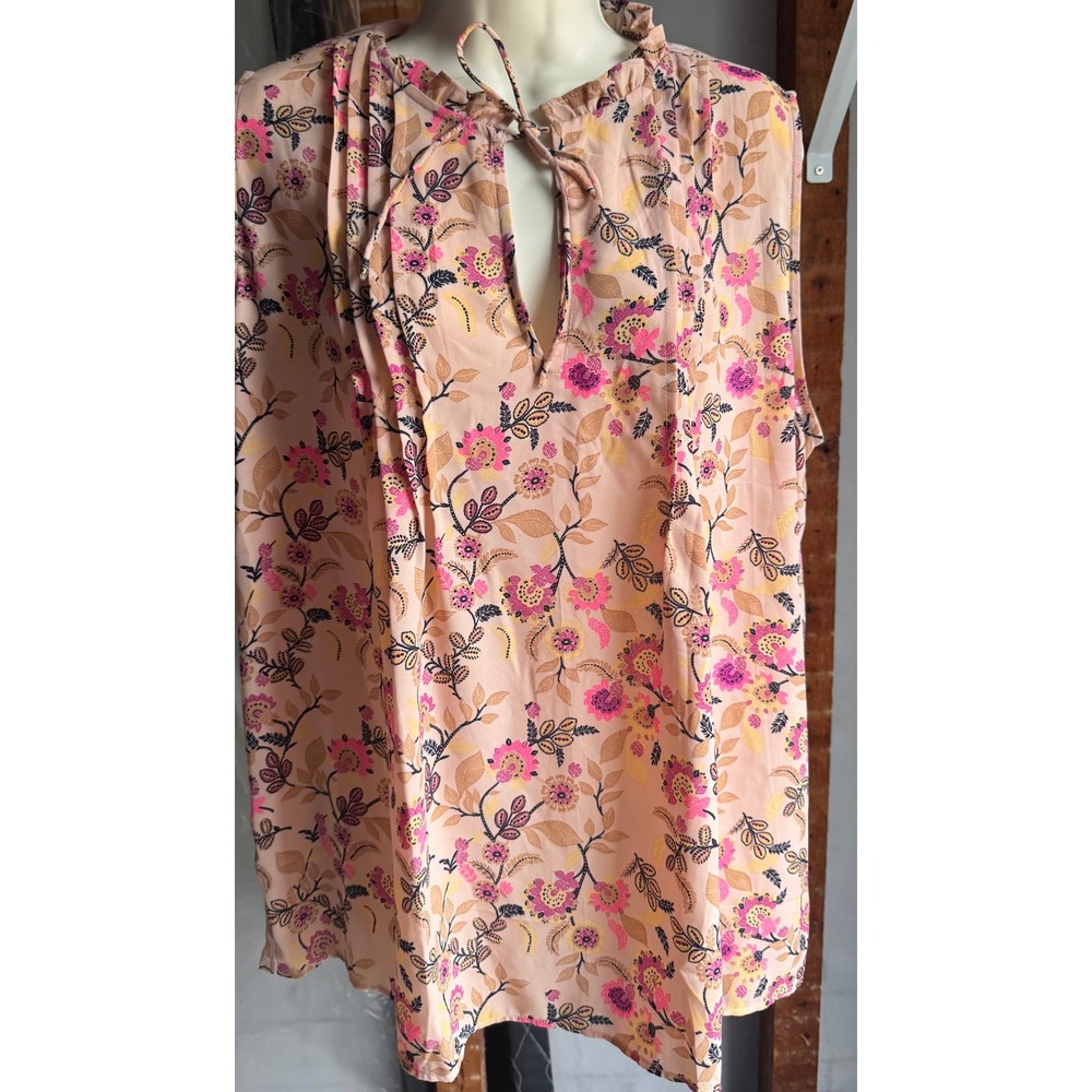 LOFT Peach Floral Sleeveless Ruffle Keyhole Neck Pleated Blouse XL NEW
